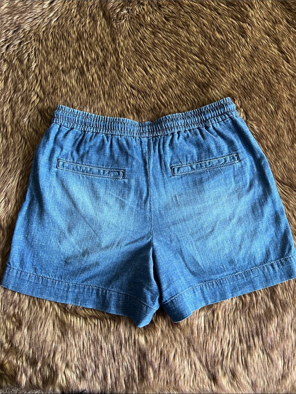 Evereve blue shorts - Size Medium - Picture 4 of 7